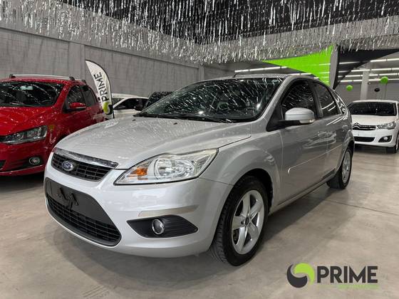 FORD FOCUS 2.0 GLX 16V FLEX 4P MANUAL FORD FOCUS 2.0 GLX 16V FLEX 4P MANUAL